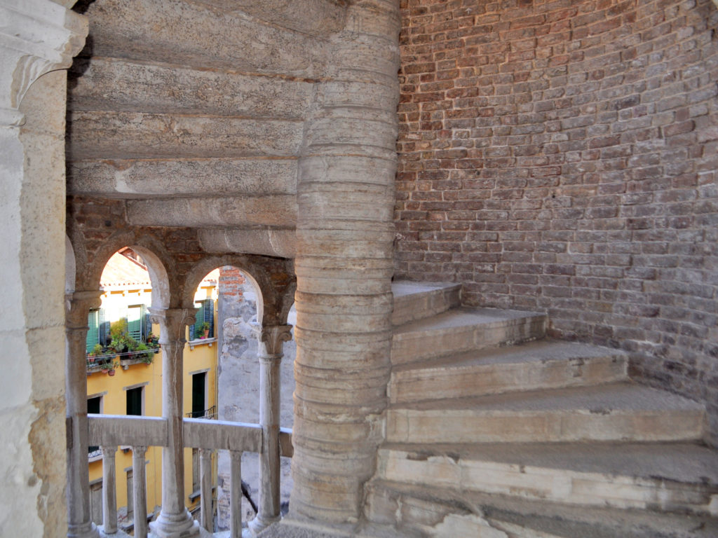 Scala Contarini del Bovolo a chiocciola