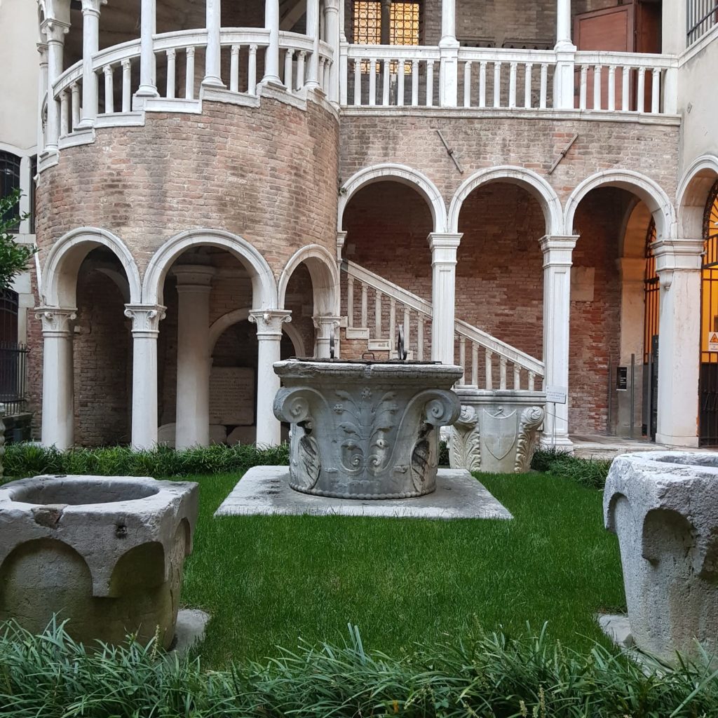 venice-scala-contarini-vivovenetia