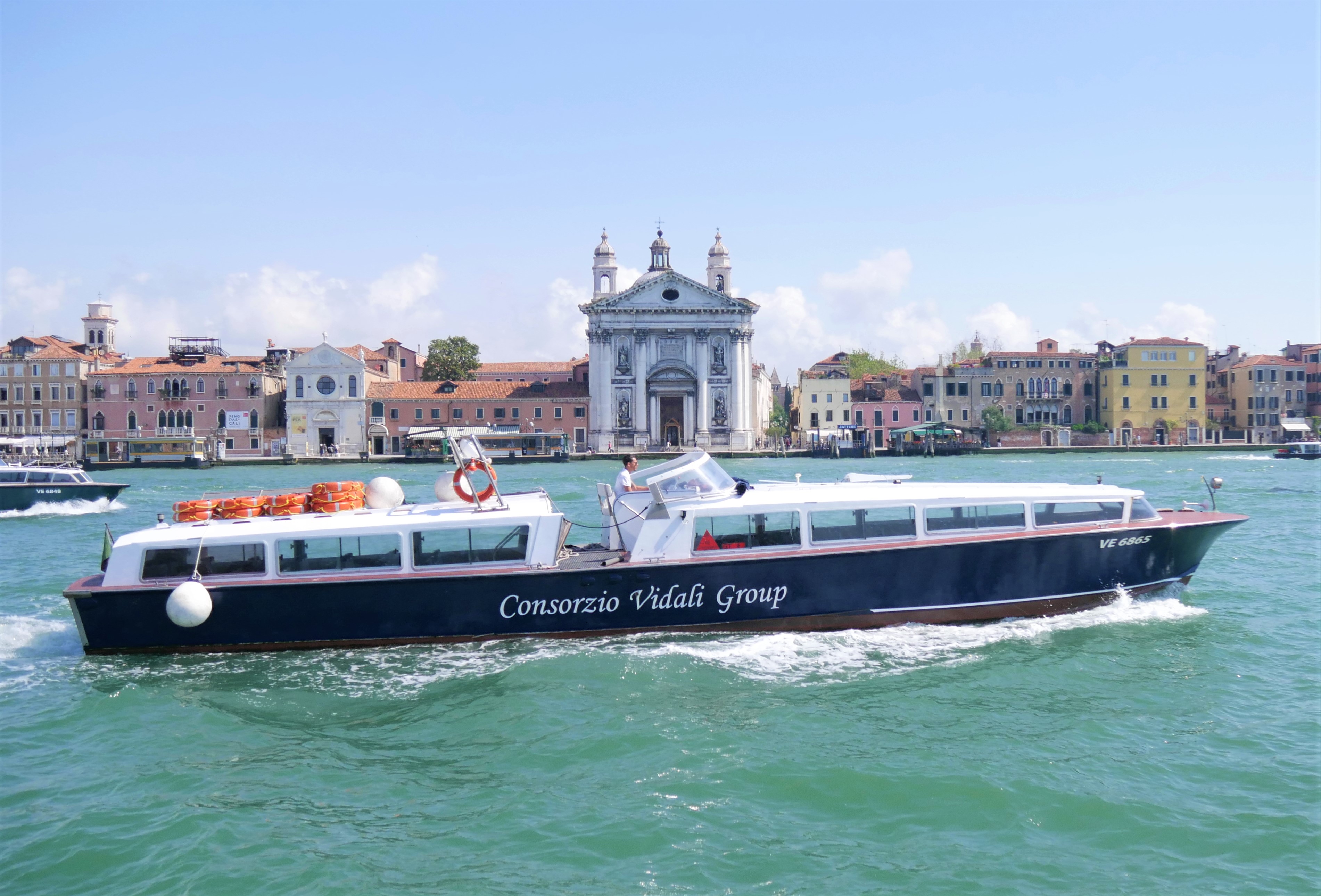 imbarcazione privata per giro isole venezia