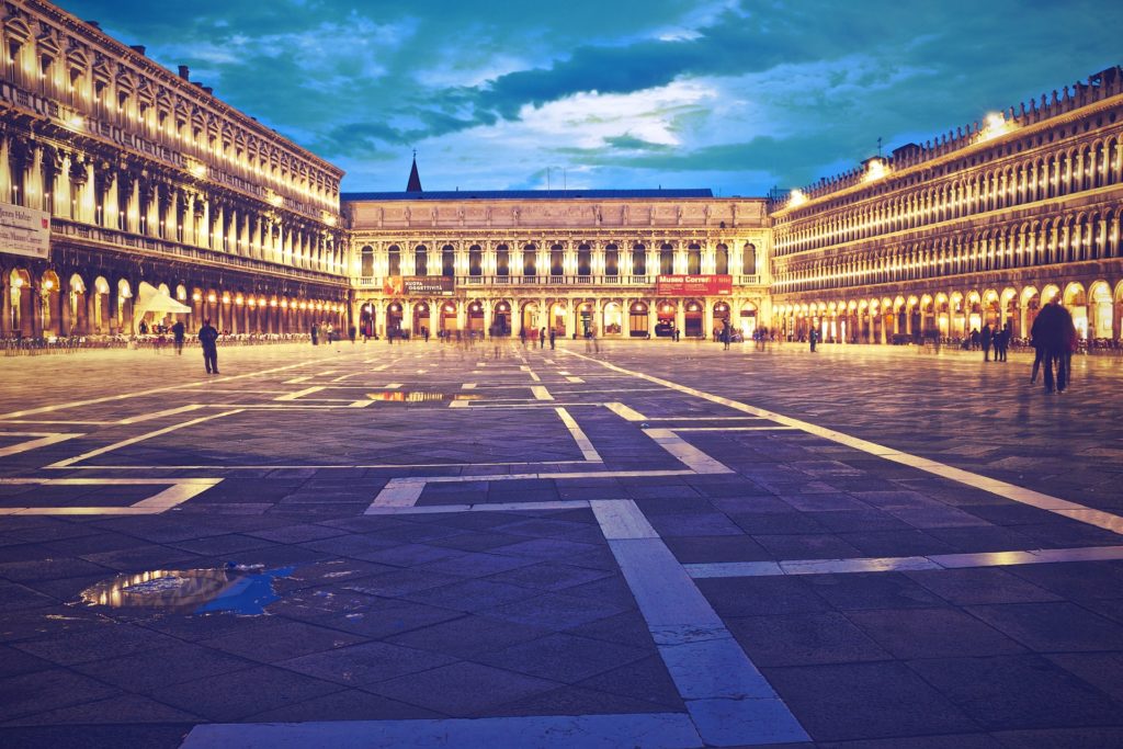school trip san marco venice square vivovenetia
