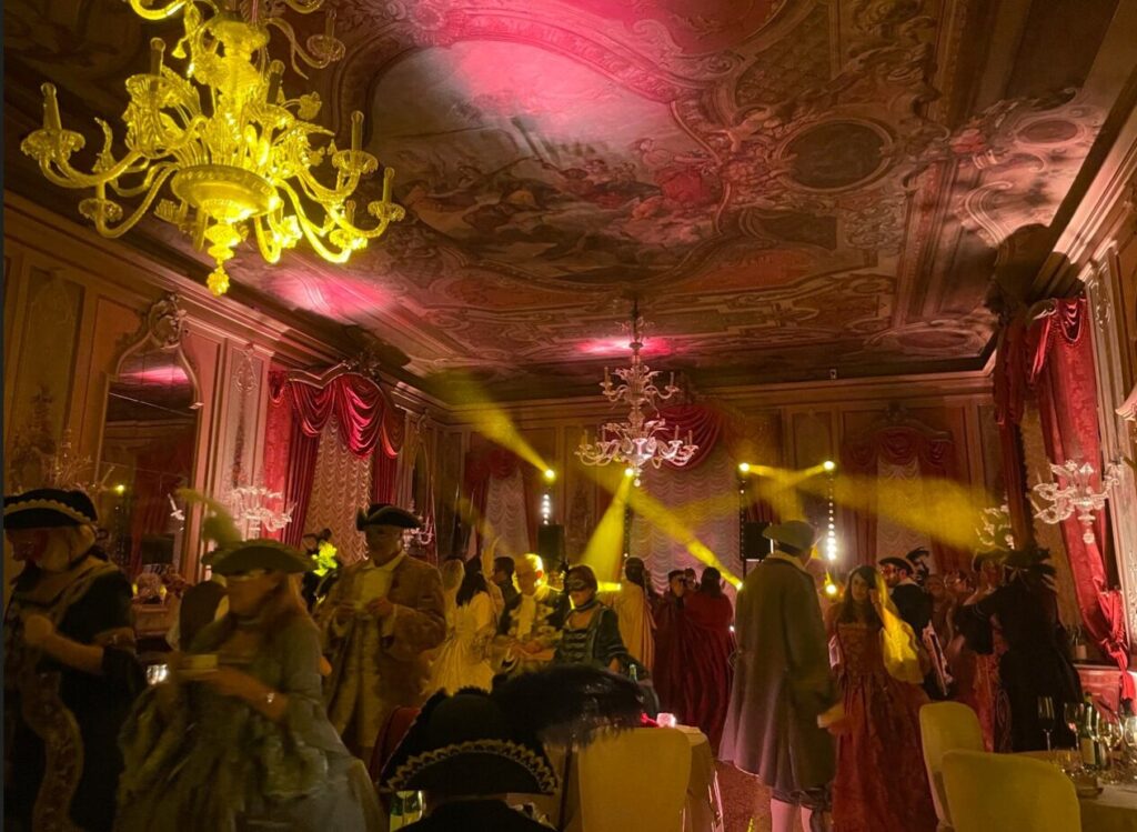 Carnevale festa dopocena Baglioni Hotel Luna