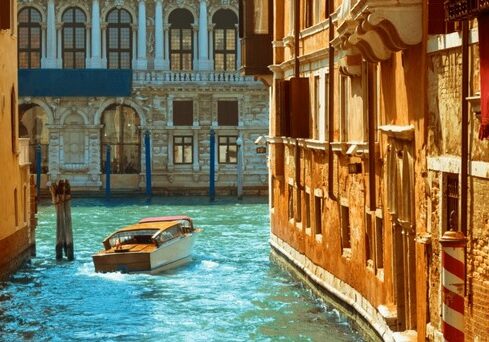 Water taxi Venice VivoVenetia