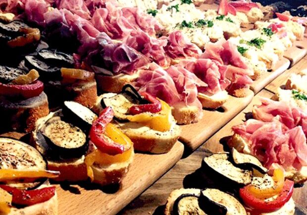 Cicchetti Tour Venice a shared bacaro tour with us!