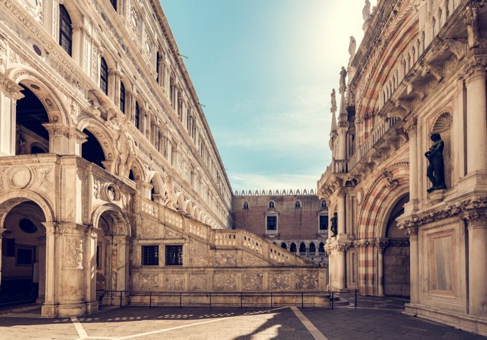 Doge palace tour vivovenetia