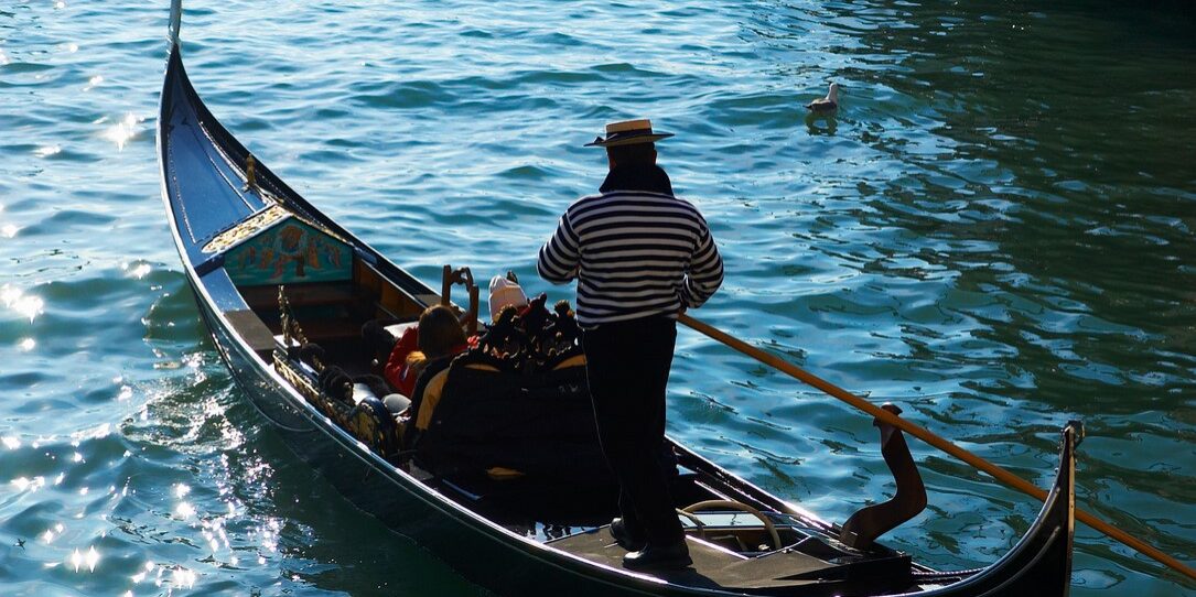gondola ride venice price vivovenetia