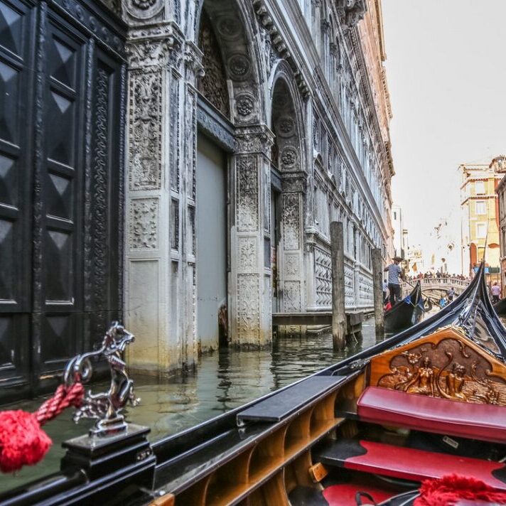 venice tour gondola vivovenetia