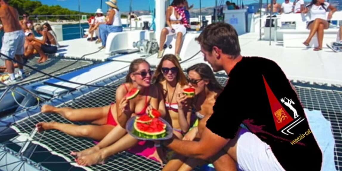 lunch catamaran venice italy Vivovenetia