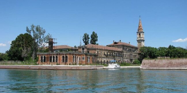 sailboat venice poveglia VivoVenetia