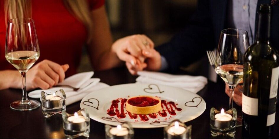 Venice wedding proposal romantic dinner