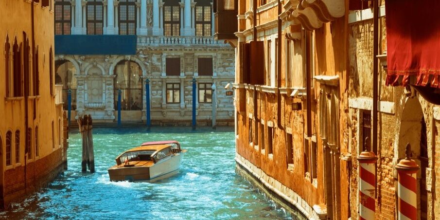 venice wedding proposal water taxi